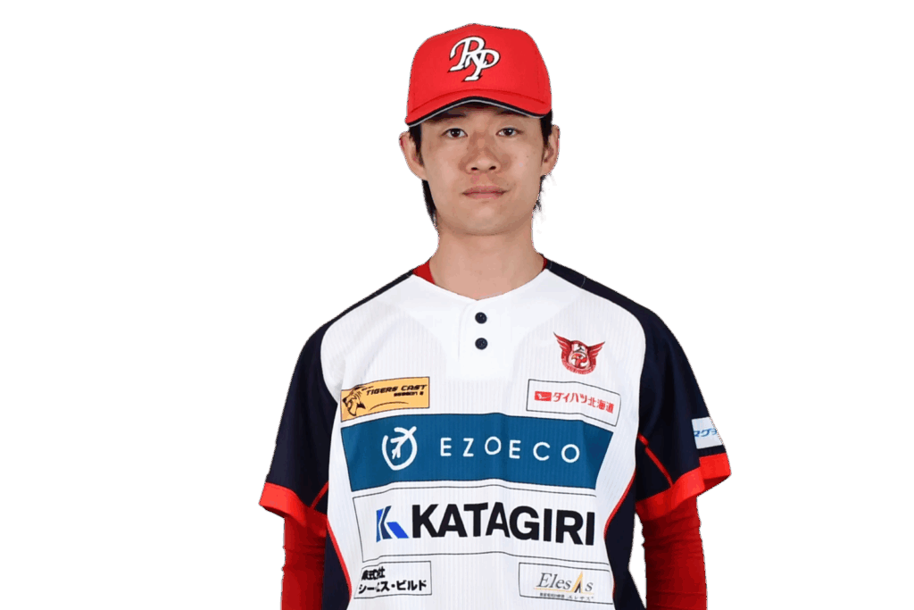 背番号17の岡田　賢哉選手がユニフォーム姿で正面を向いている